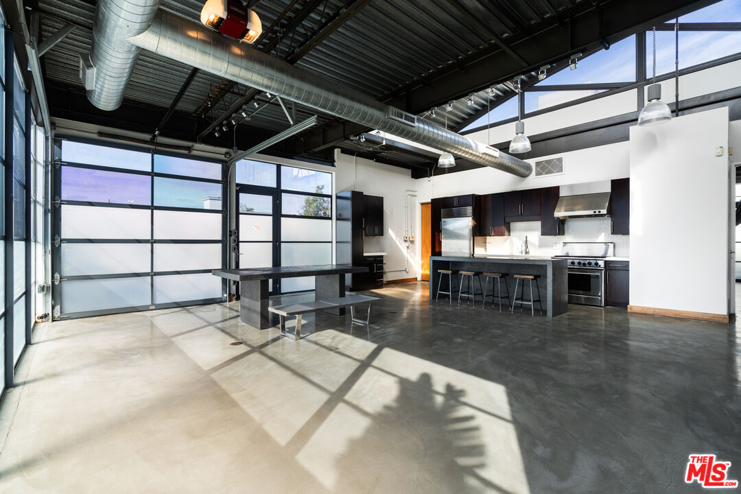 1534 17th ST Unit: 204