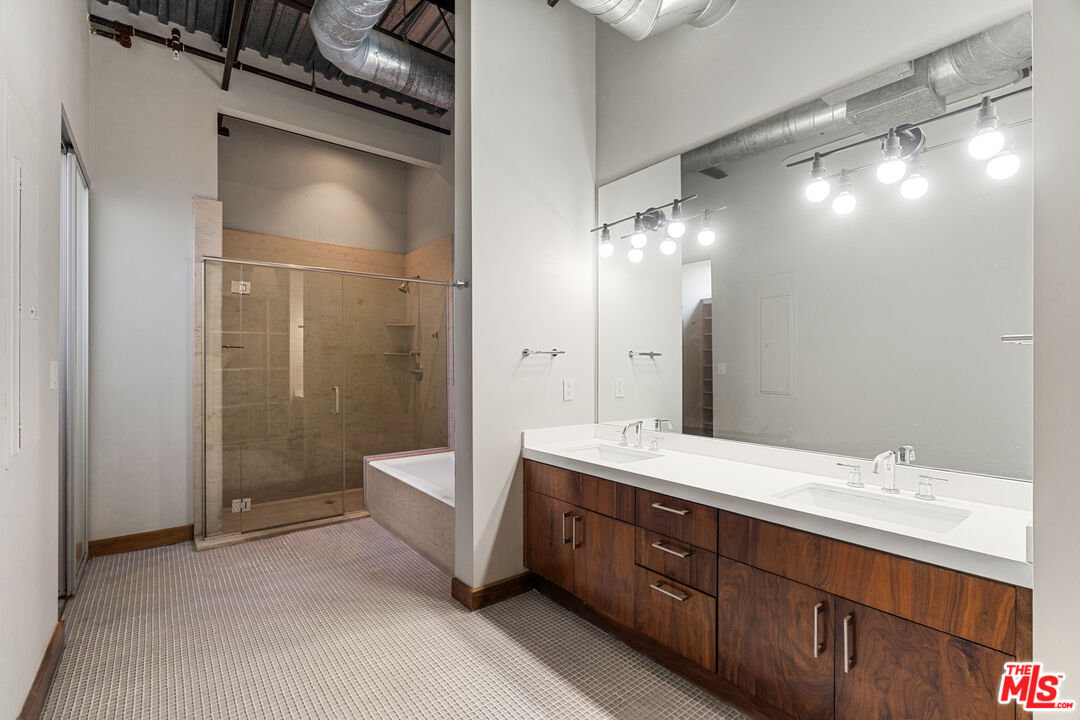 1534 17th ST Unit: 204