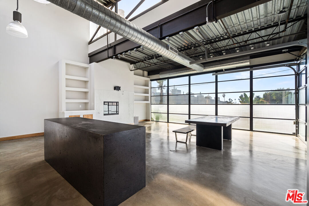 1534 17th ST Unit: 204