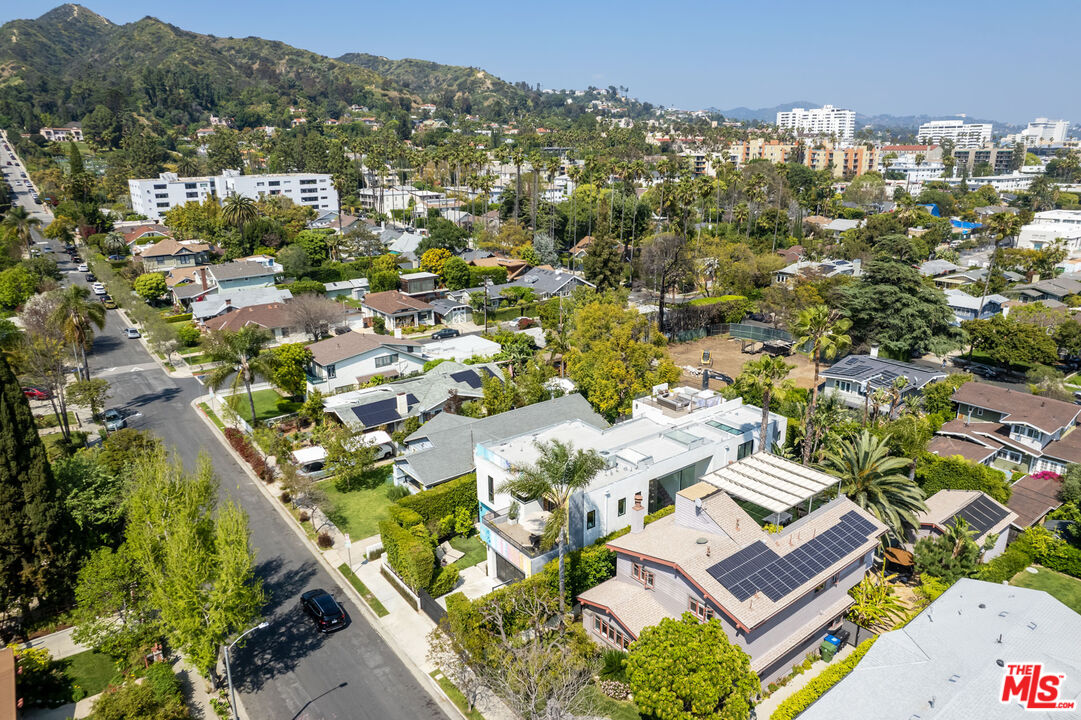 1540 N Curson Ave