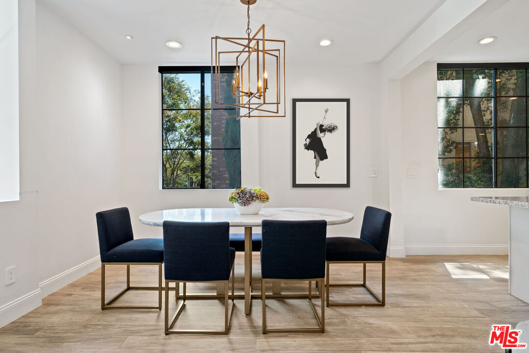 235 S Reeves Dr Unit: 101