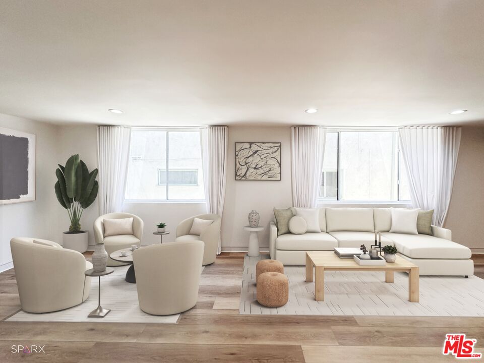 301 S Rexford Dr Unit: 3