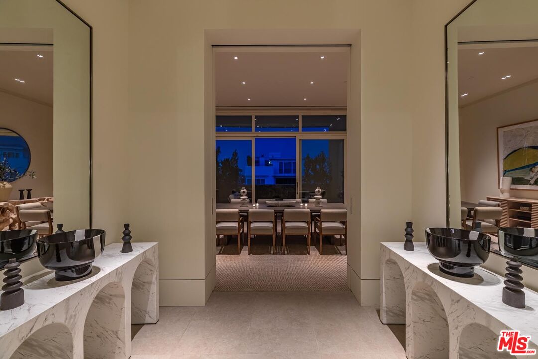 455 N Palm Dr Unit: PH