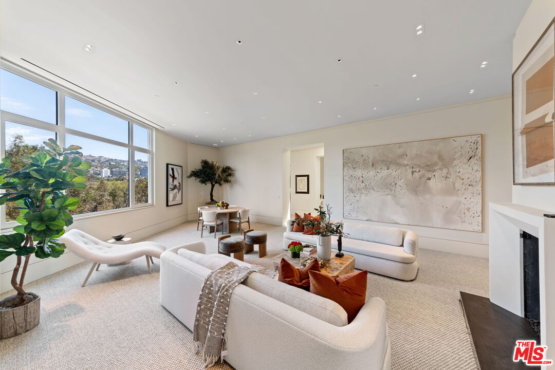 455 N Palm Dr Unit: PH