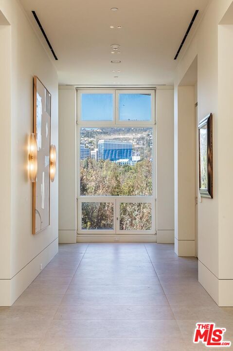 455 N Palm Dr Unit: PH