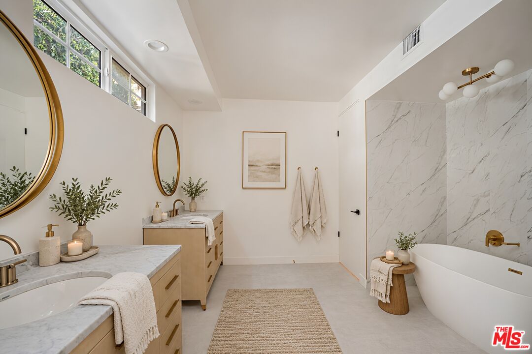 9921 Durant Dr Unit: 1