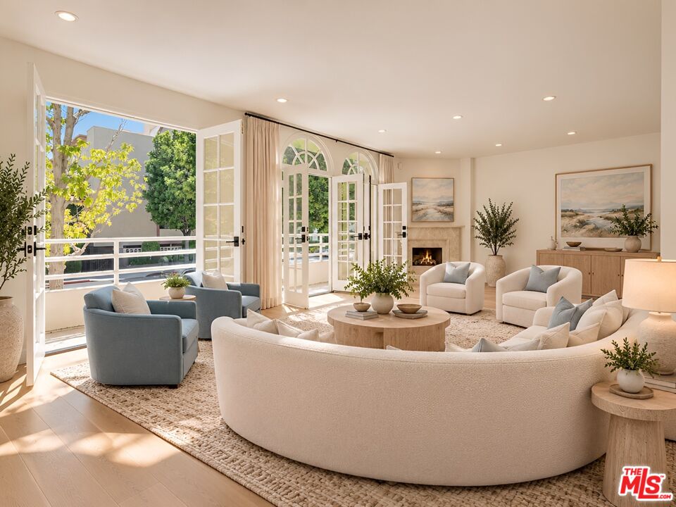9921 Durant Dr Unit: 1