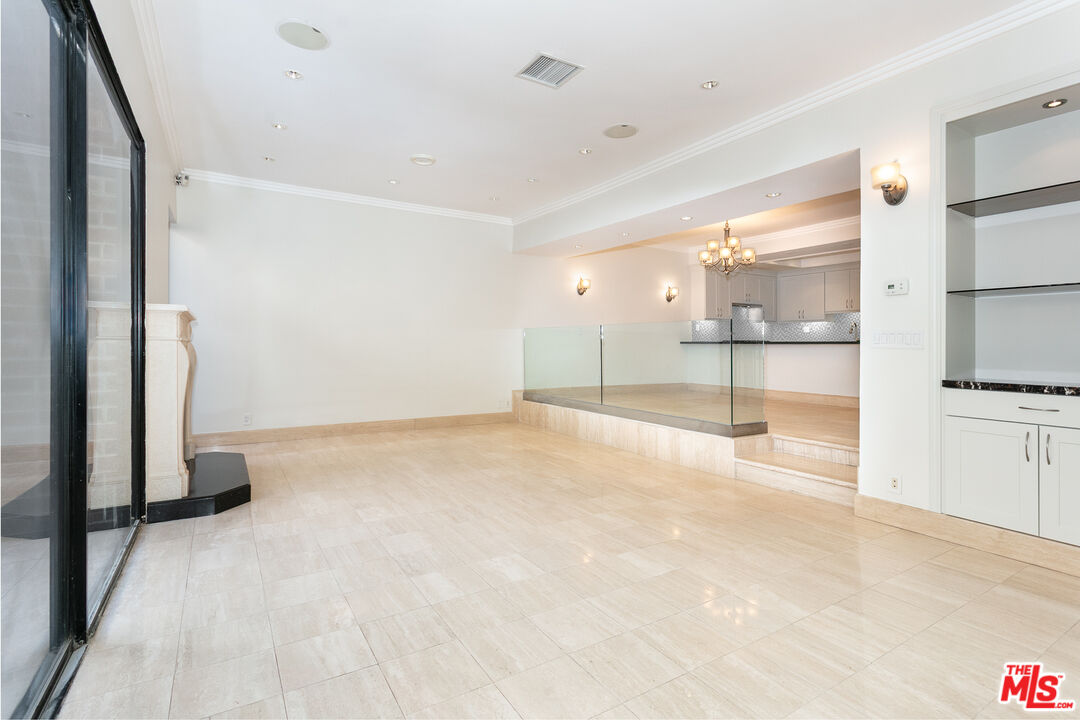 9323 Burton Way Unit: A