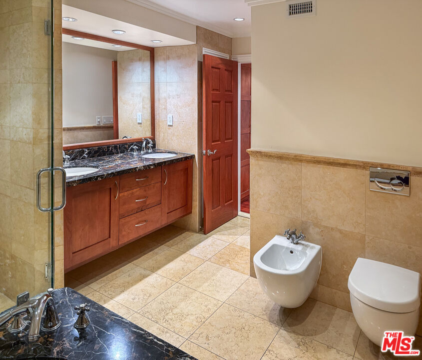 9323 Burton Way Unit: A