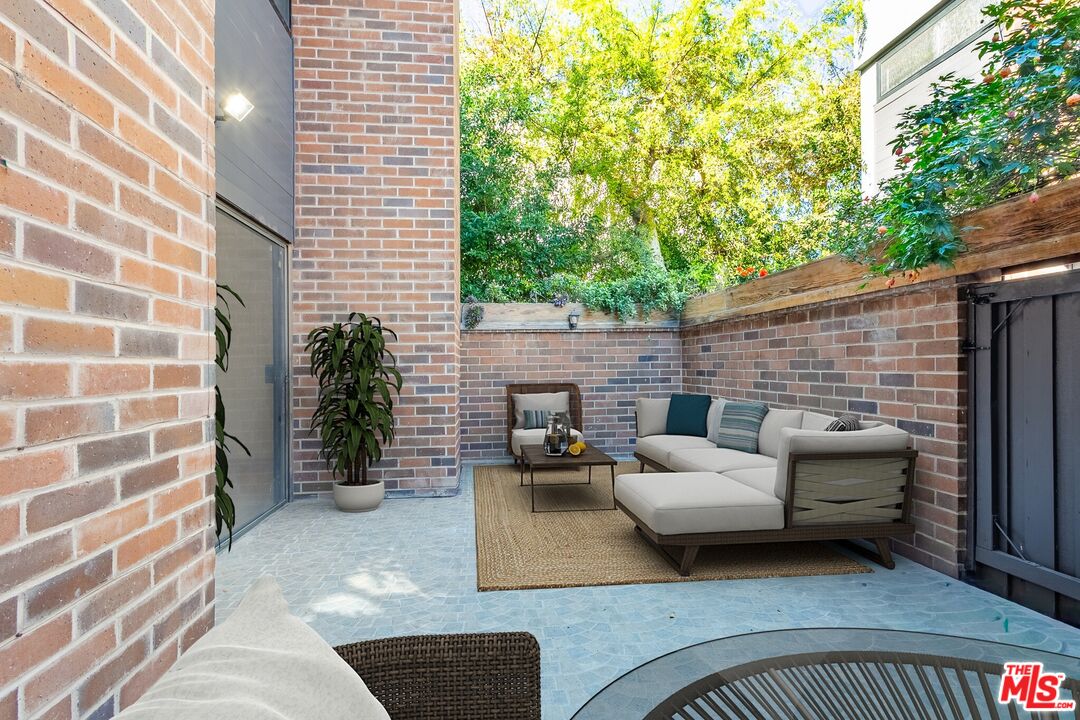 9323 Burton Way Unit: A