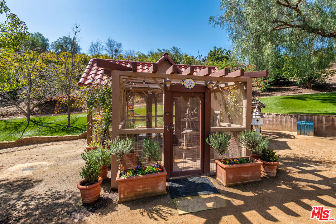 8018 Balcom Canyon Rd