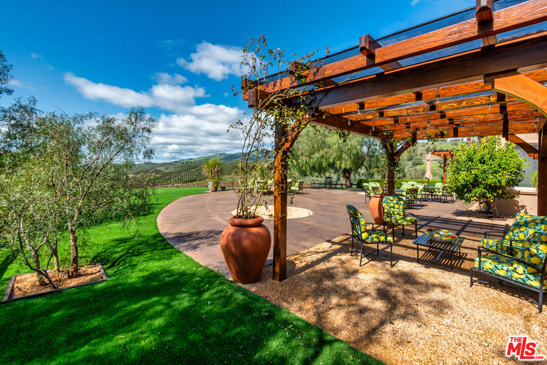 8018 Balcom Canyon Rd