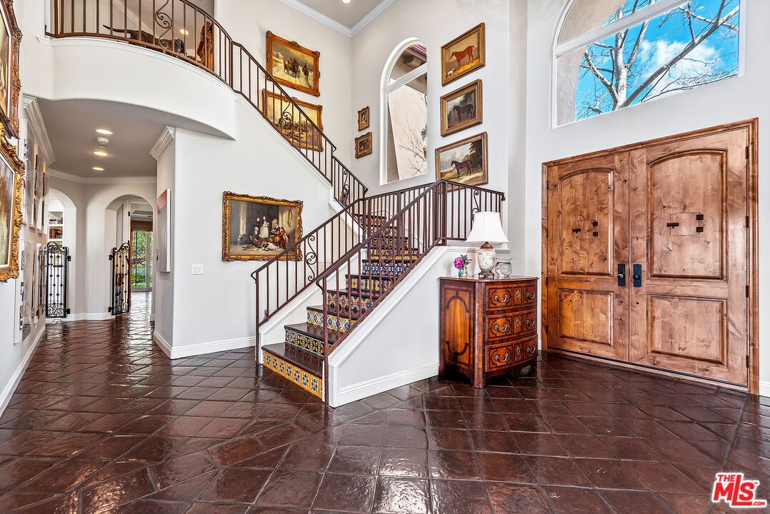 8018 Balcom Canyon Rd