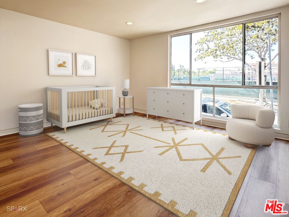 301 S Rexford Dr Unit: 1