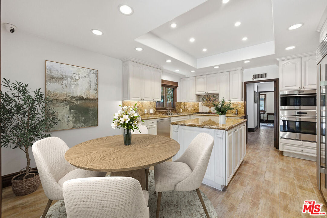 2108 San Ysidro Dr