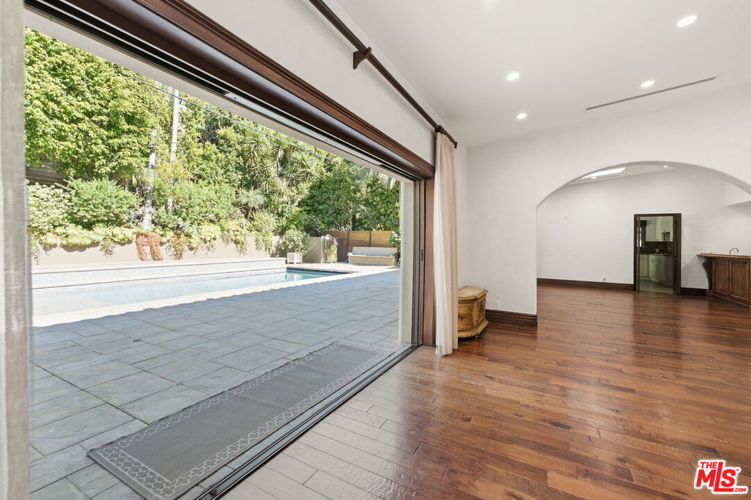 2108 San Ysidro Dr