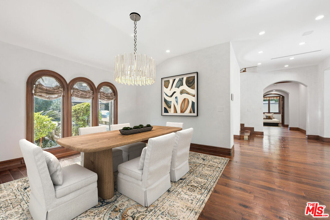 2108 San Ysidro Dr
