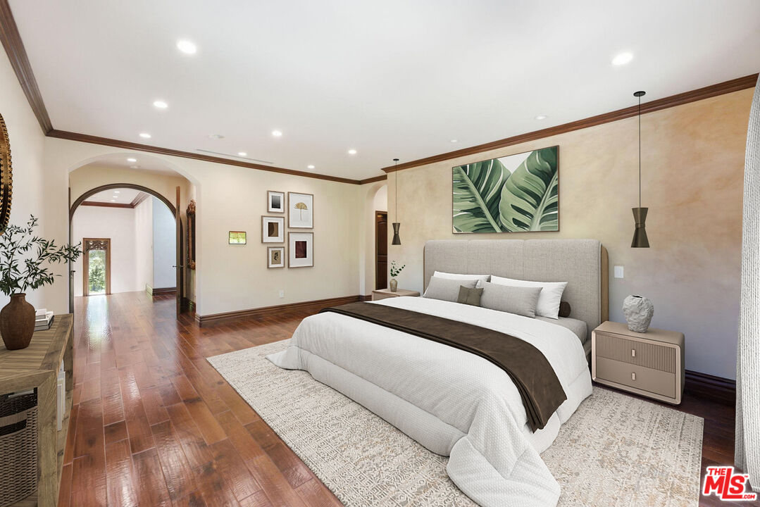 2108 San Ysidro Dr