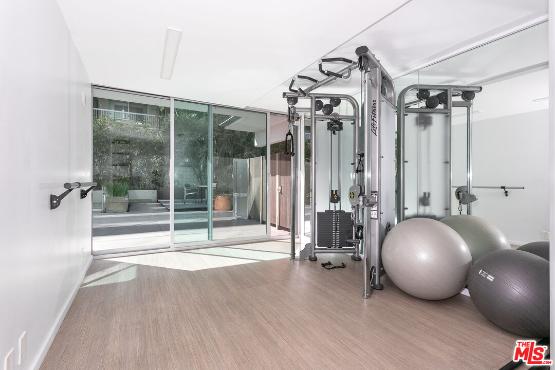 535 Ocean Ave Unit: 11D