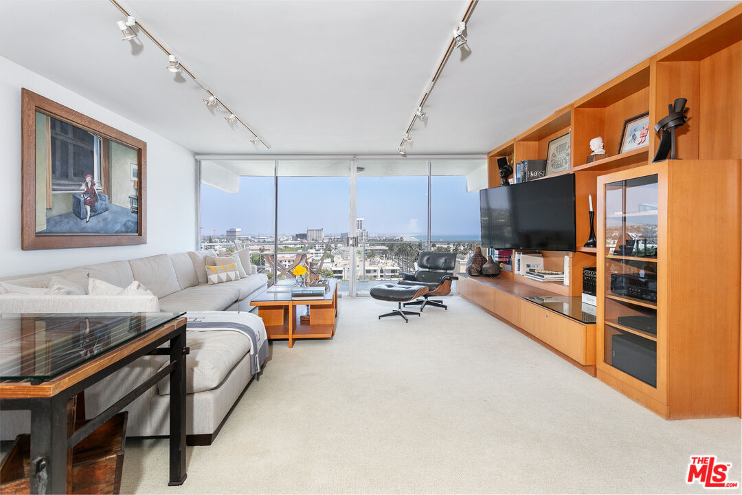 535 Ocean Ave Unit: 11D