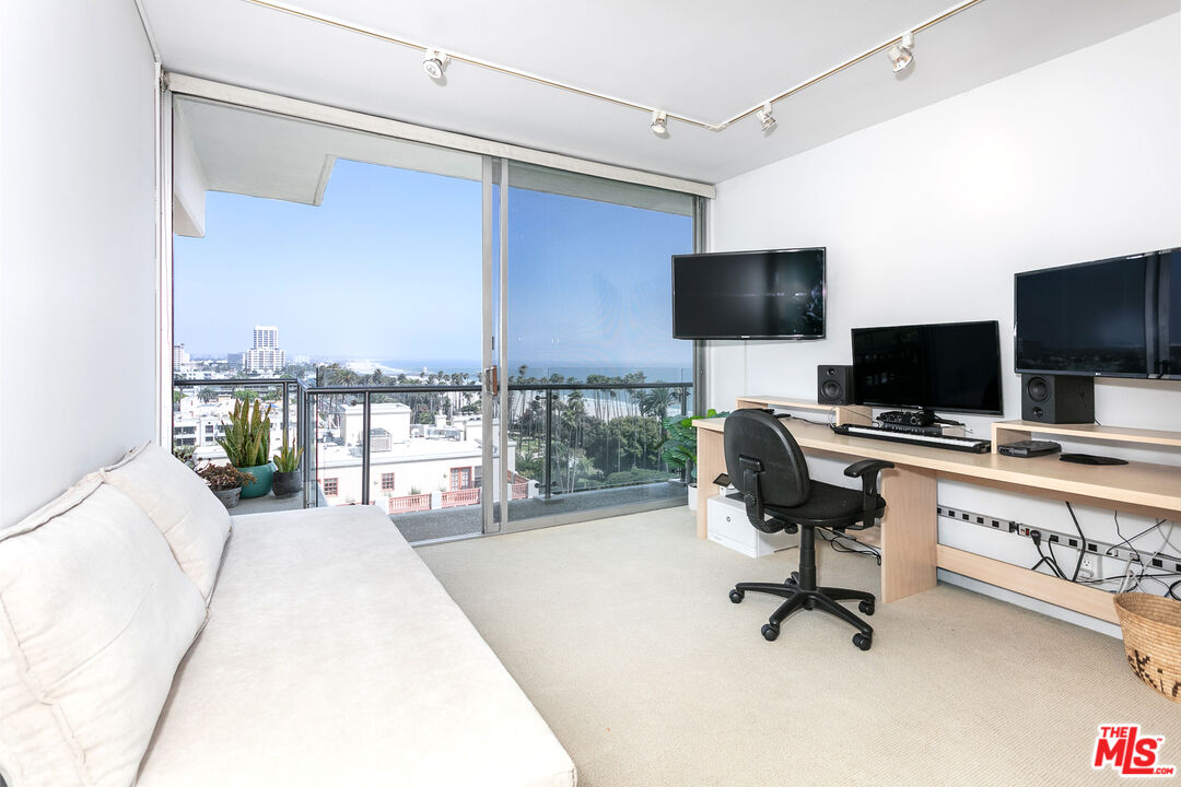 535 Ocean Ave Unit: 11D
