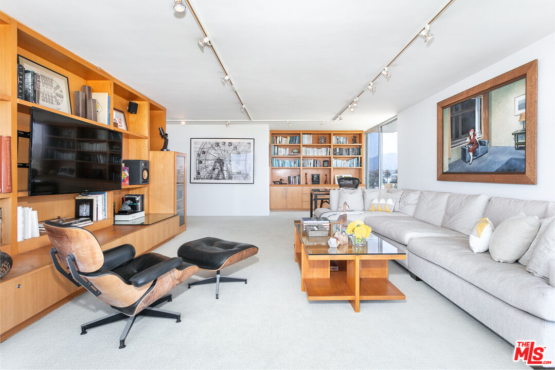 535 Ocean Ave Unit: 11D