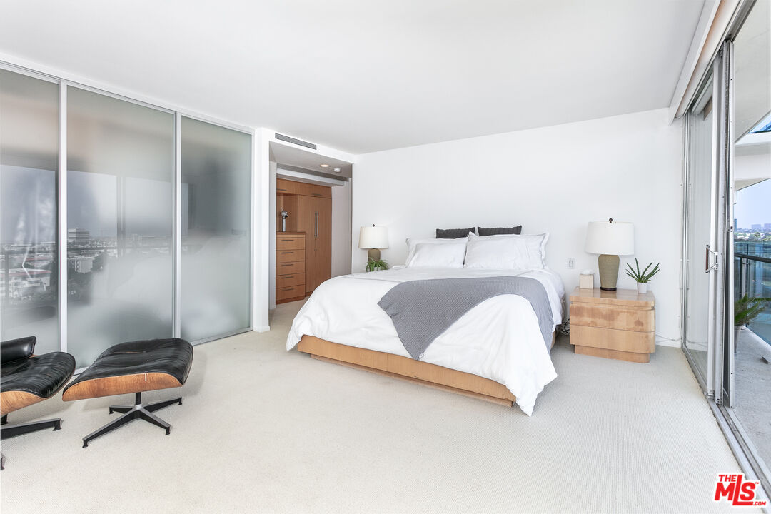 535 Ocean Ave Unit: 11D