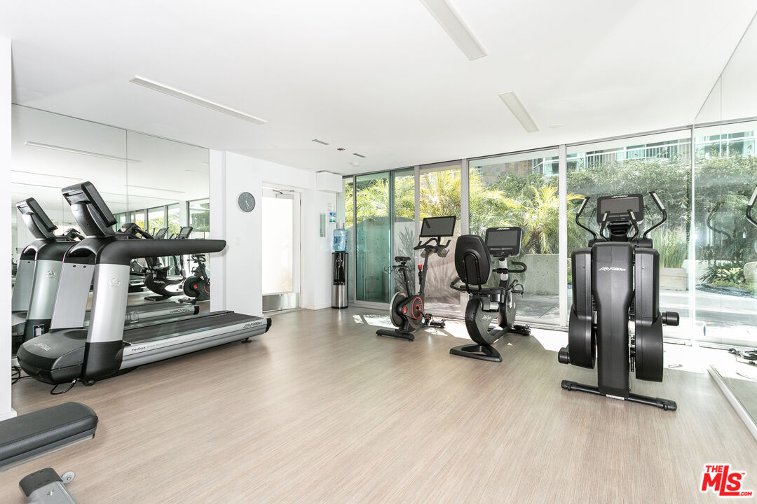 535 Ocean Ave Unit: 11D