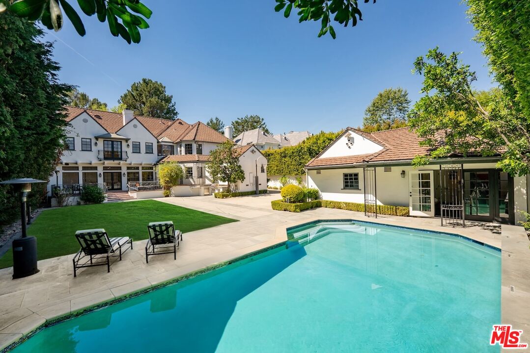628 N Sierra Dr