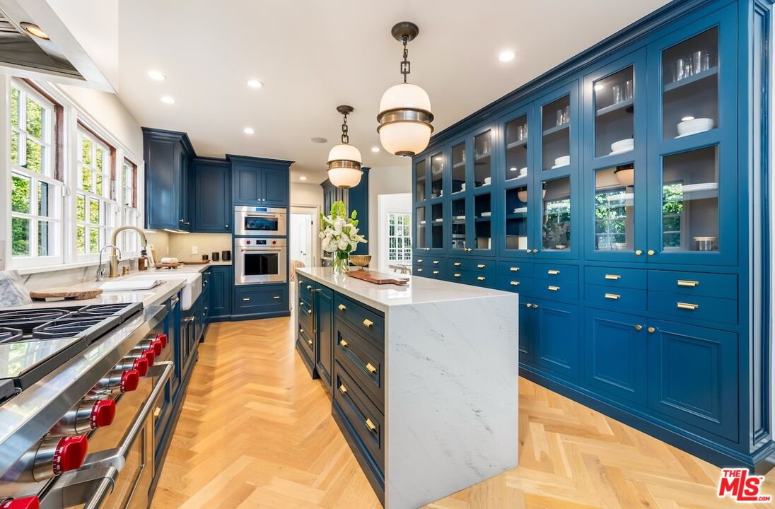 628 N Sierra Dr