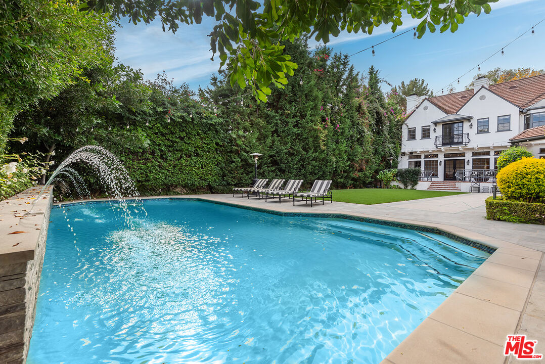 628 N Sierra Dr