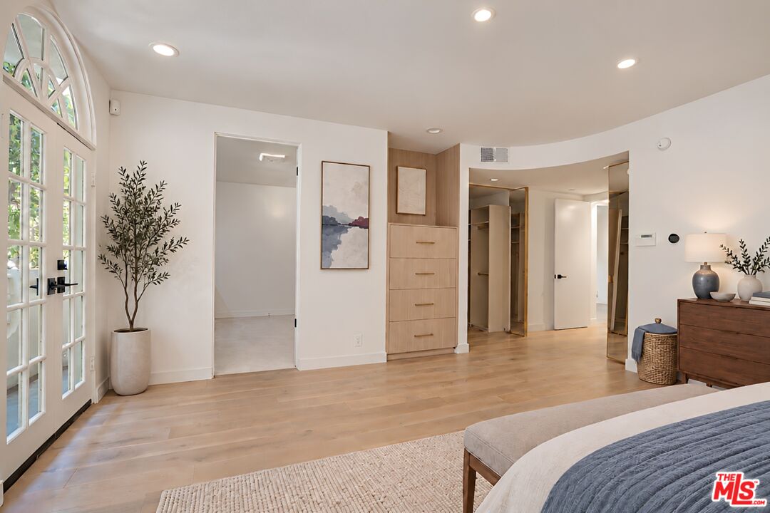 9921 Durant Dr Unit: 1