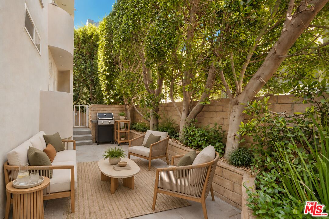 9921 Durant Dr Unit: 1