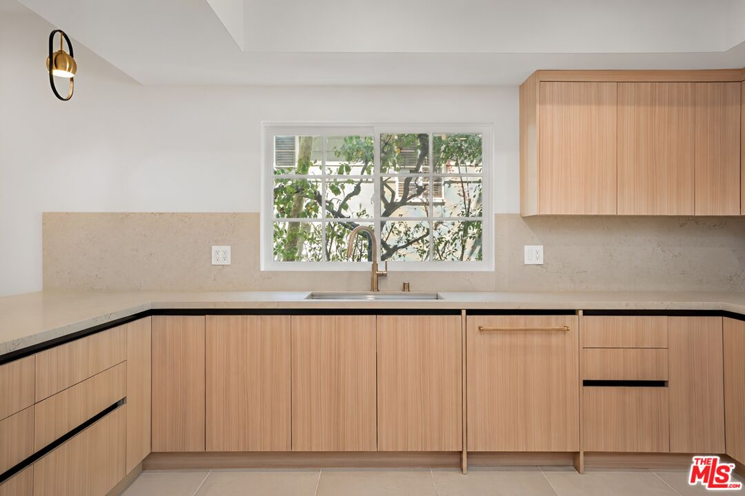 9921 Durant Dr Unit: 1