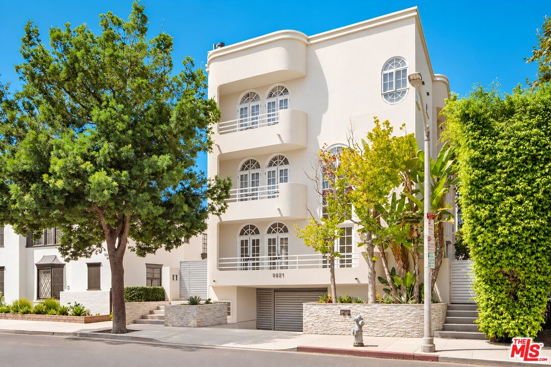 9921 Durant Dr Unit: 1
