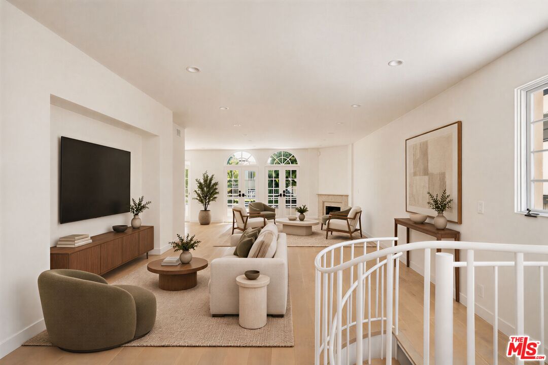 9921 Durant Dr Unit: 1