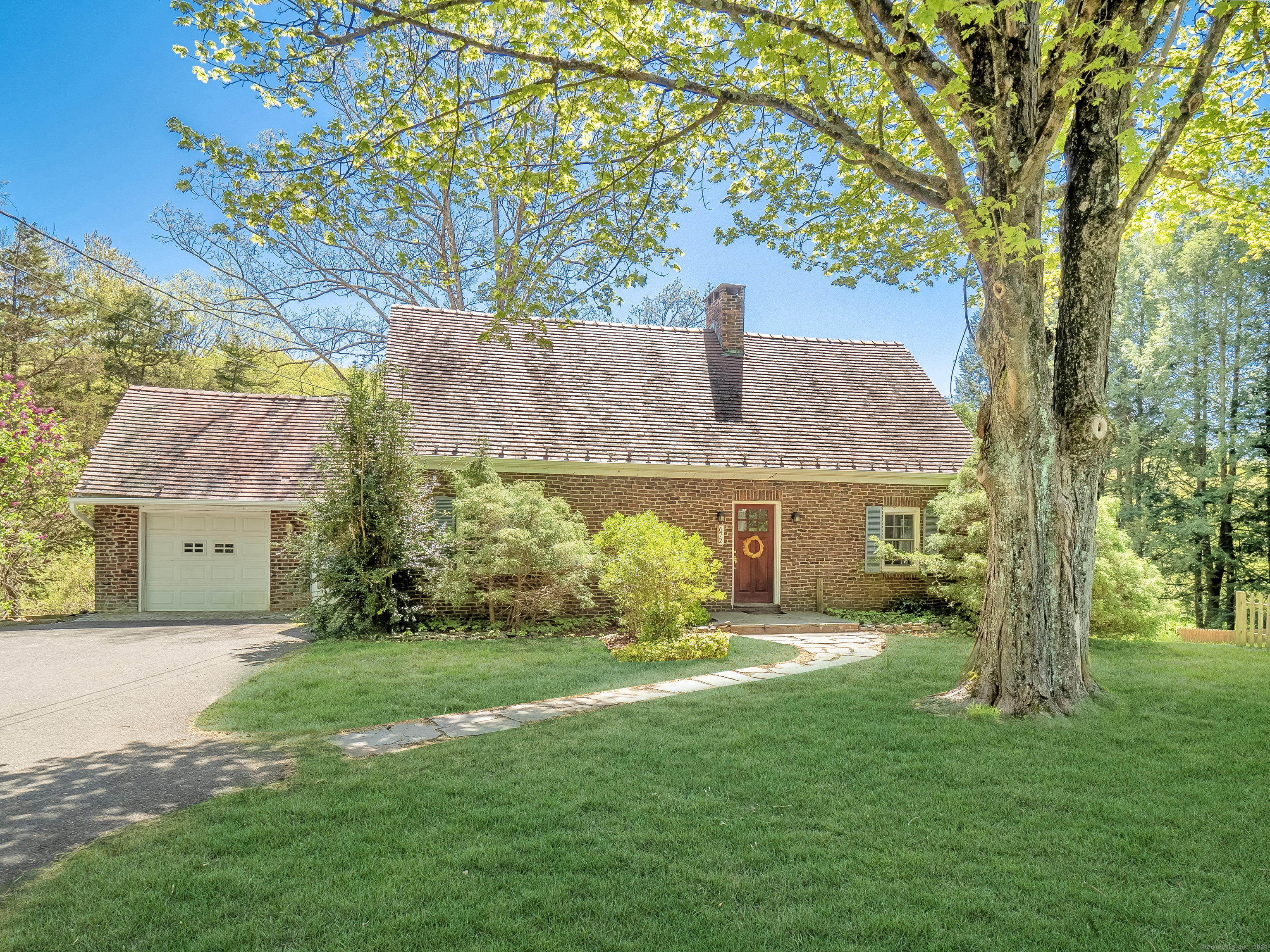 672 Redding Rd