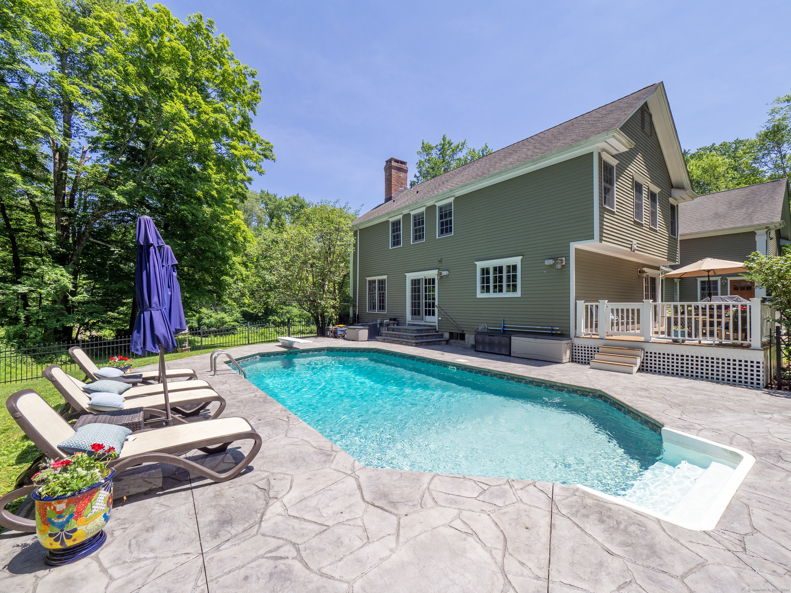 62 High Ridge Road