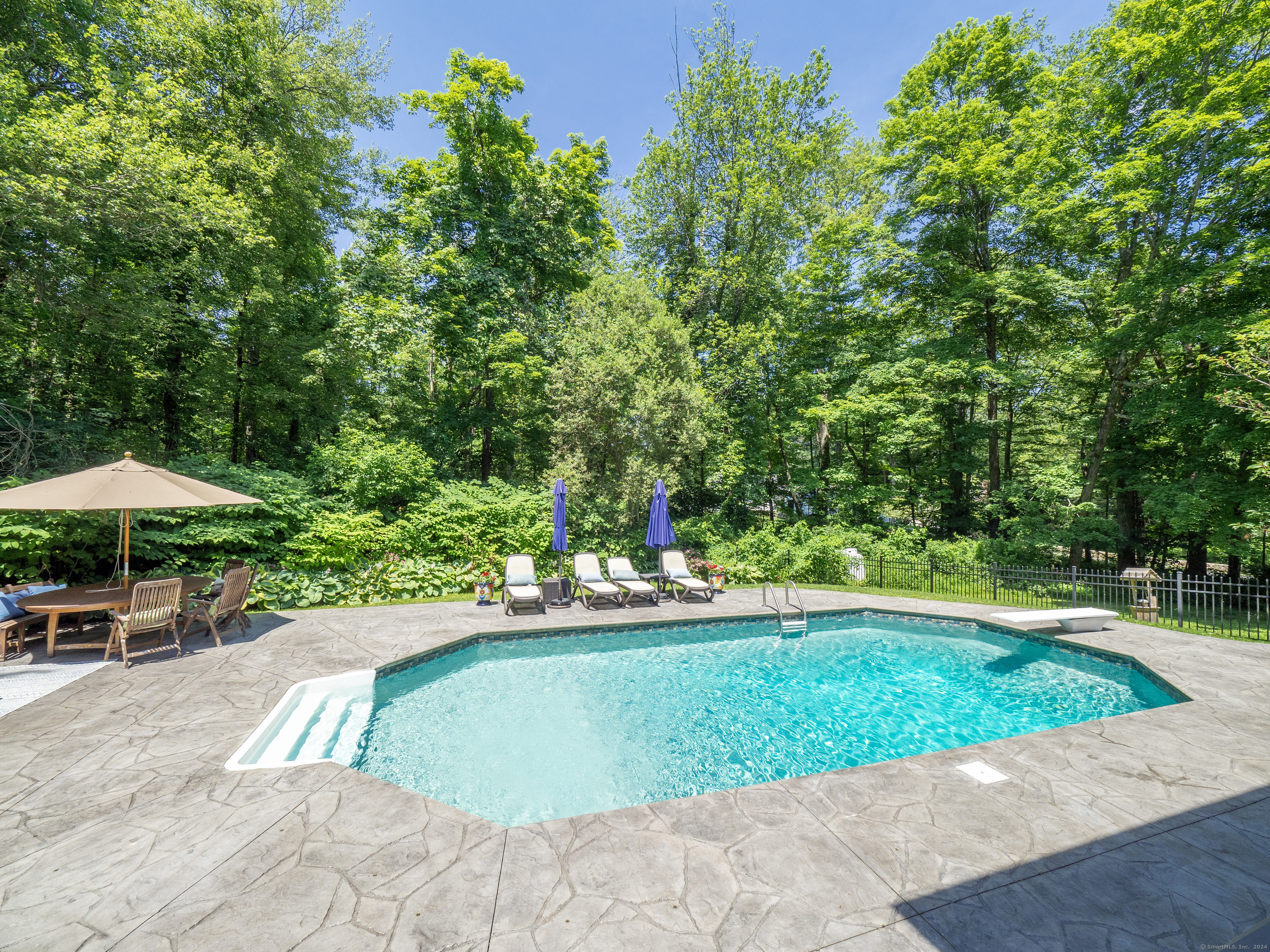 62 High Ridge Road