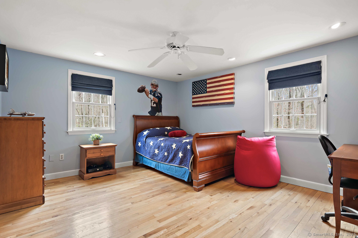 4 Ledgewood Road