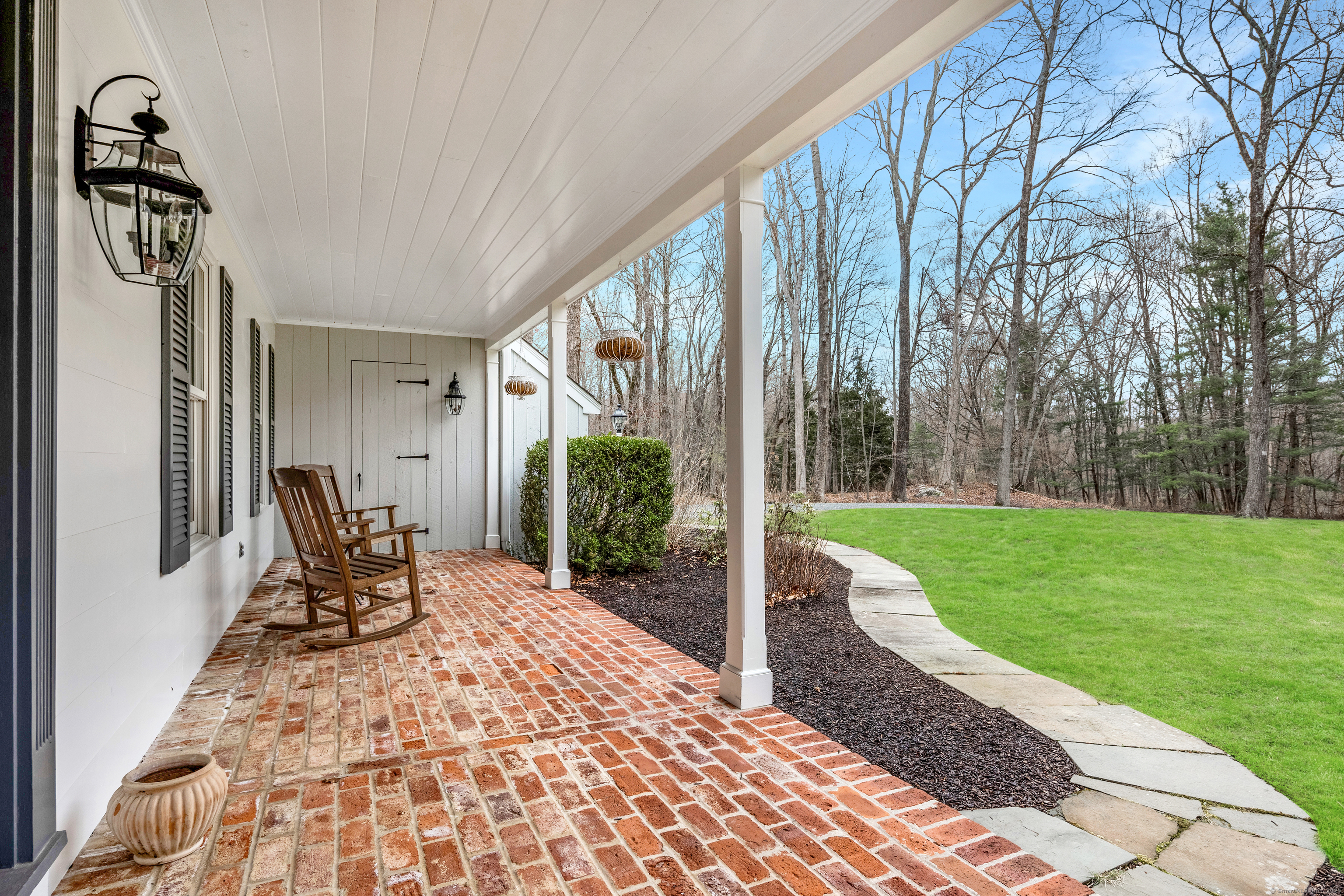 4 Ledgewood Road