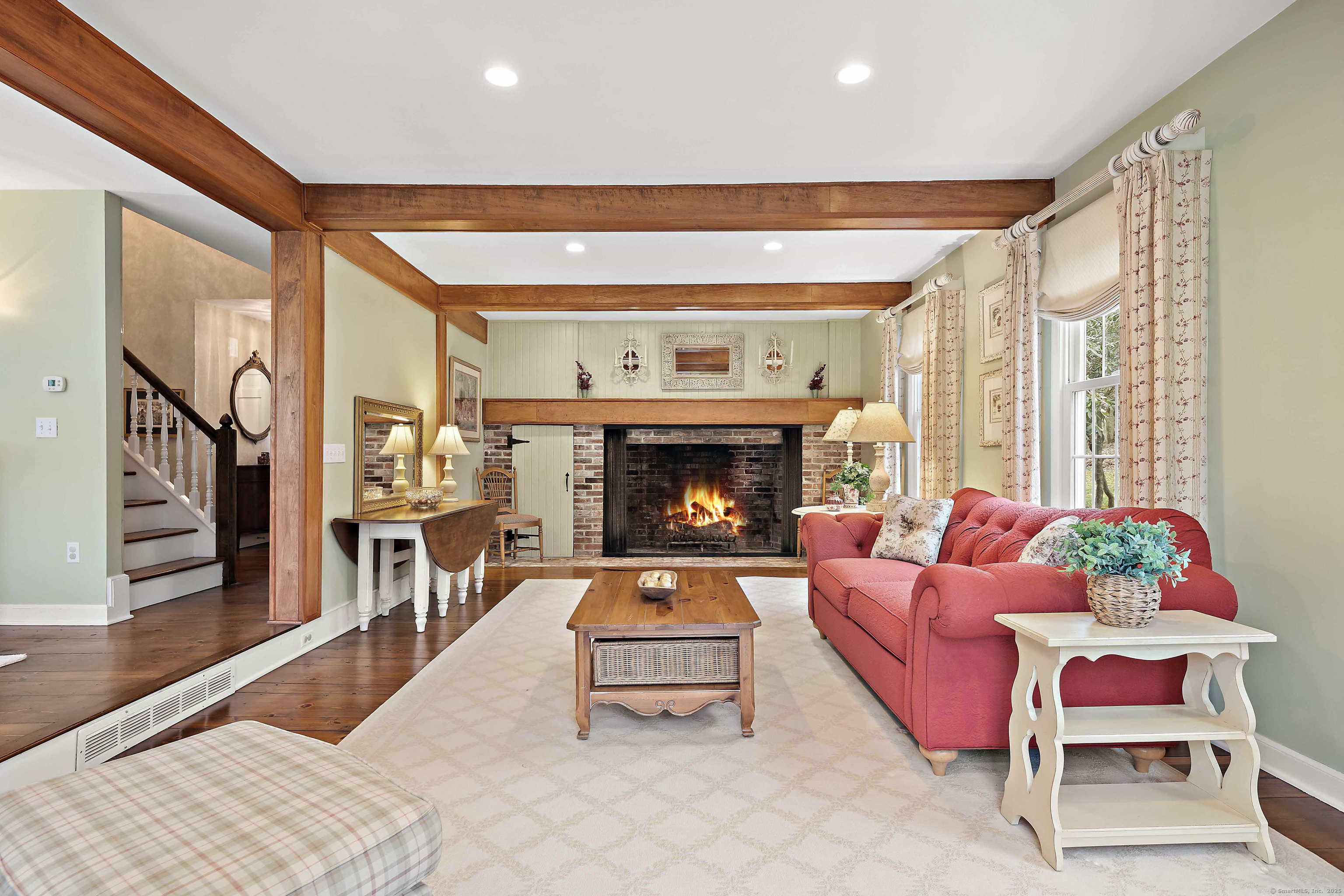 4 Ledgewood Road