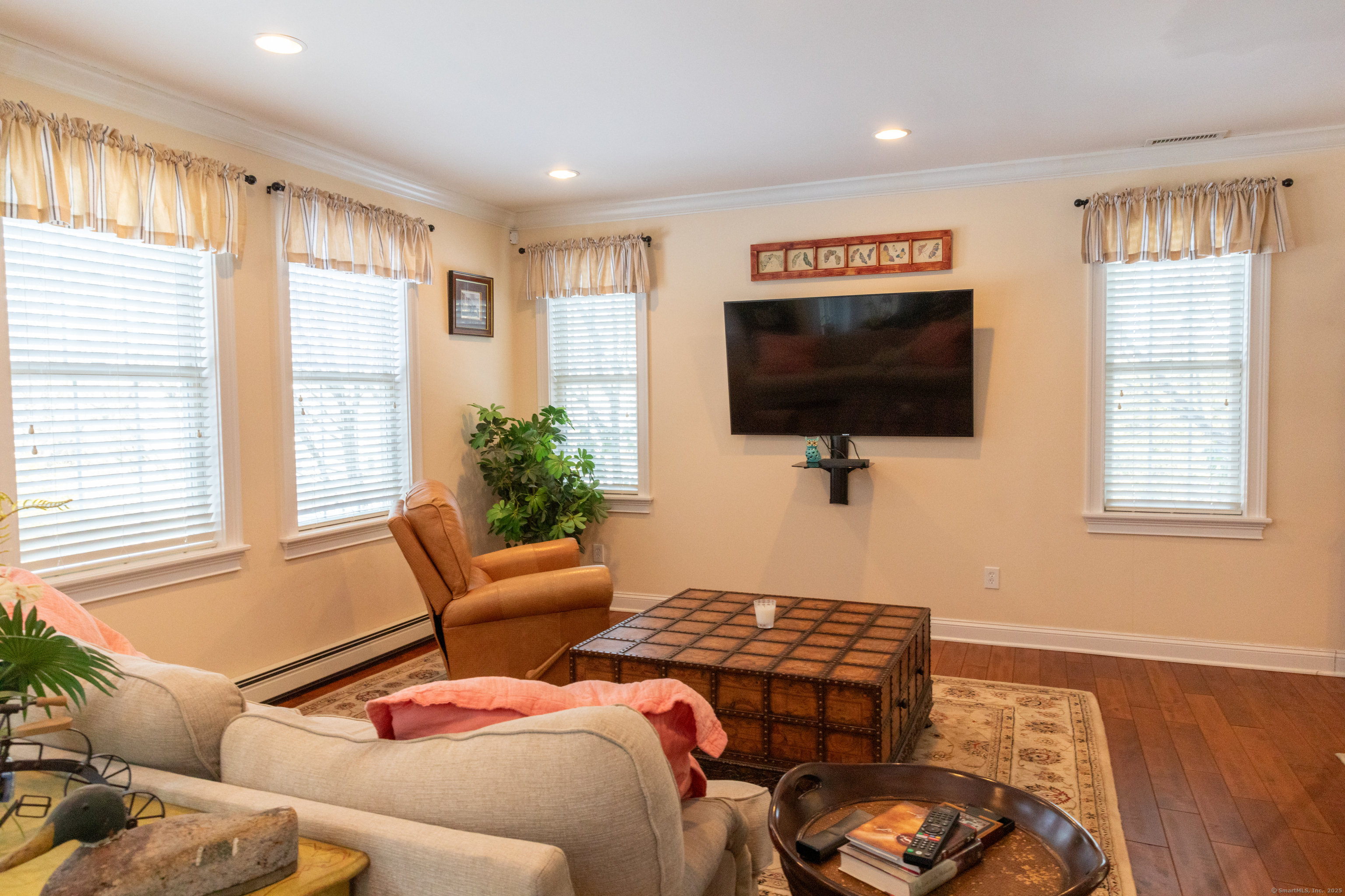 211 High Ridge Avenue