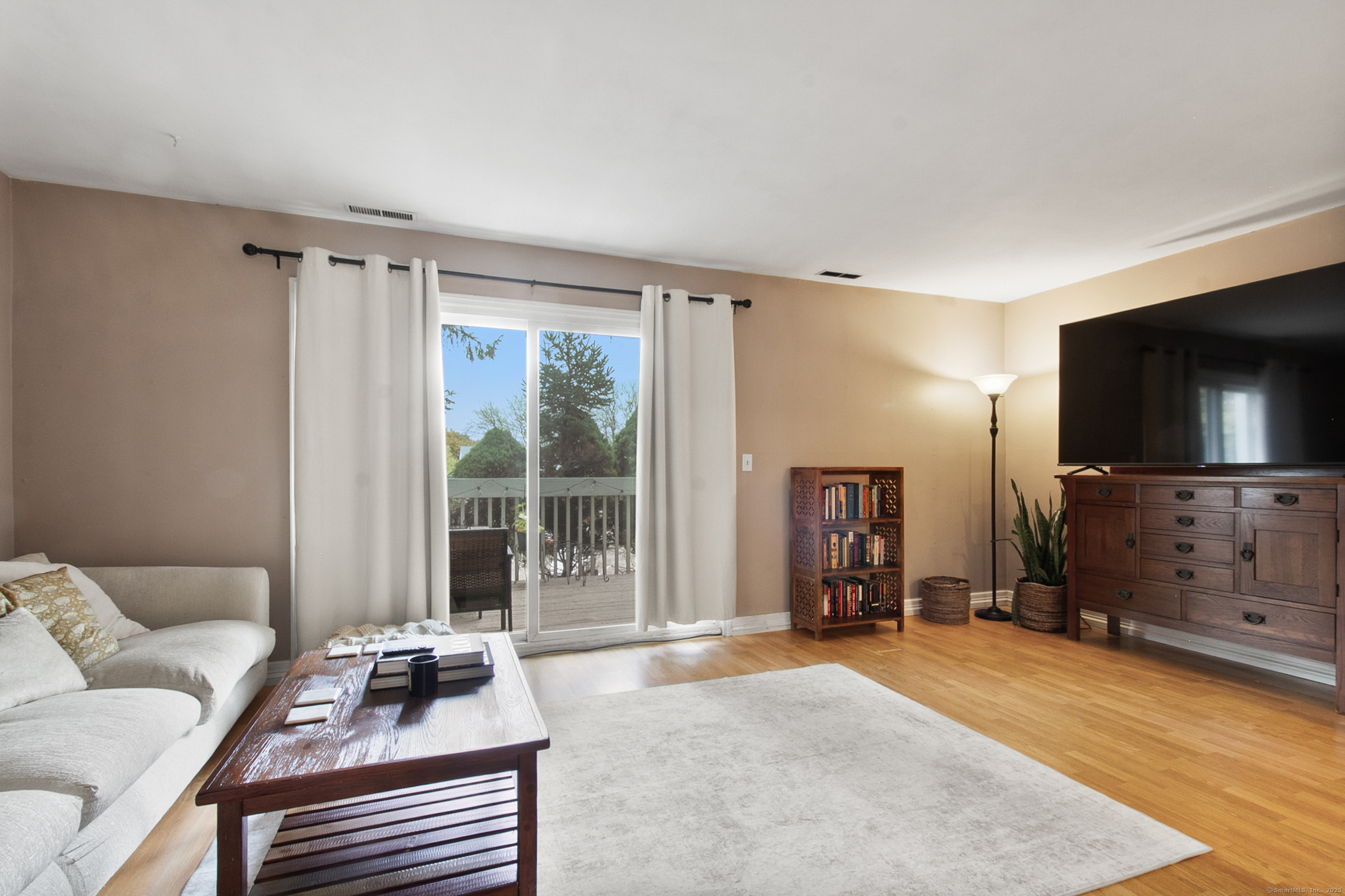 93 Park Avenue 1307
