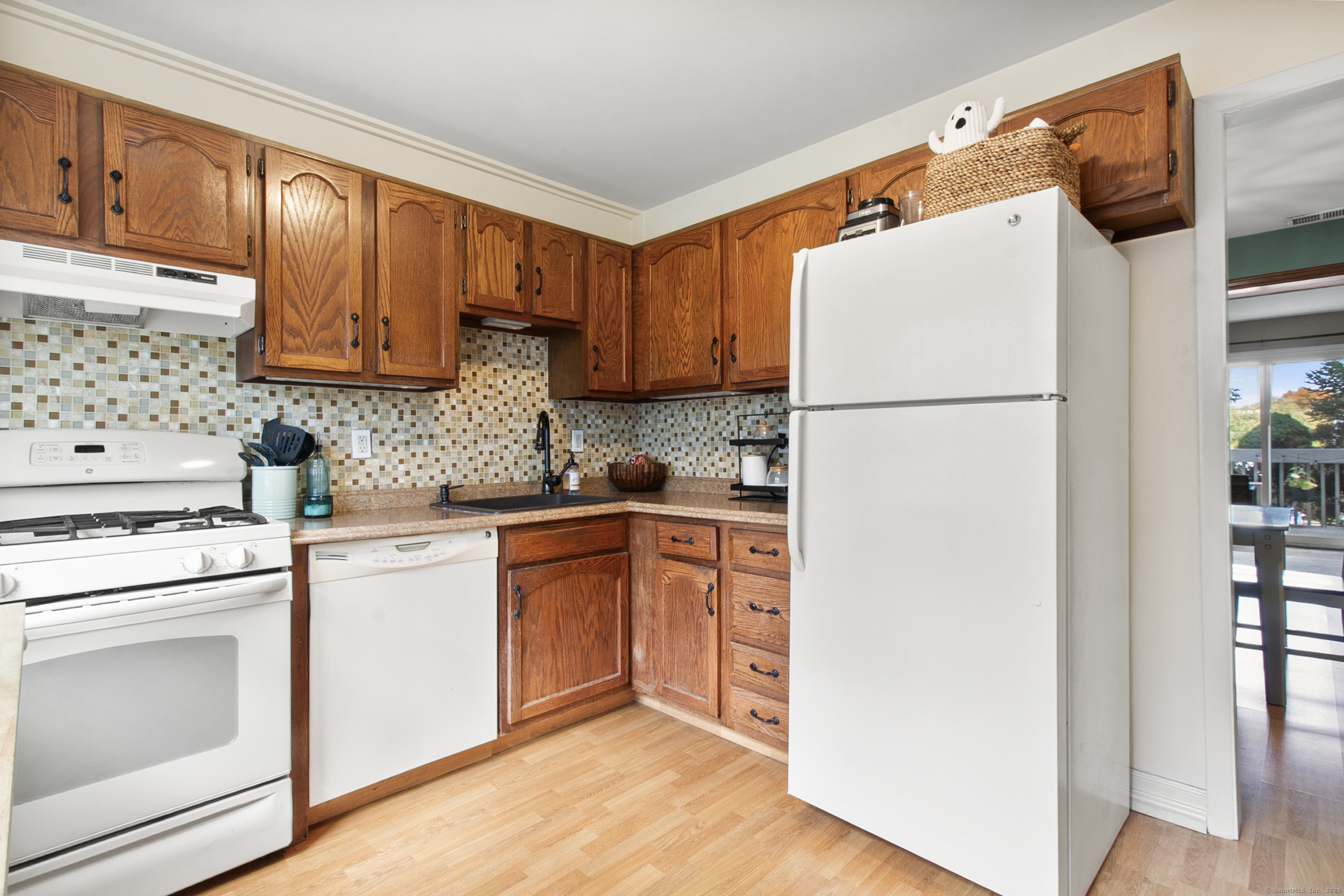 93 Park Avenue 1307