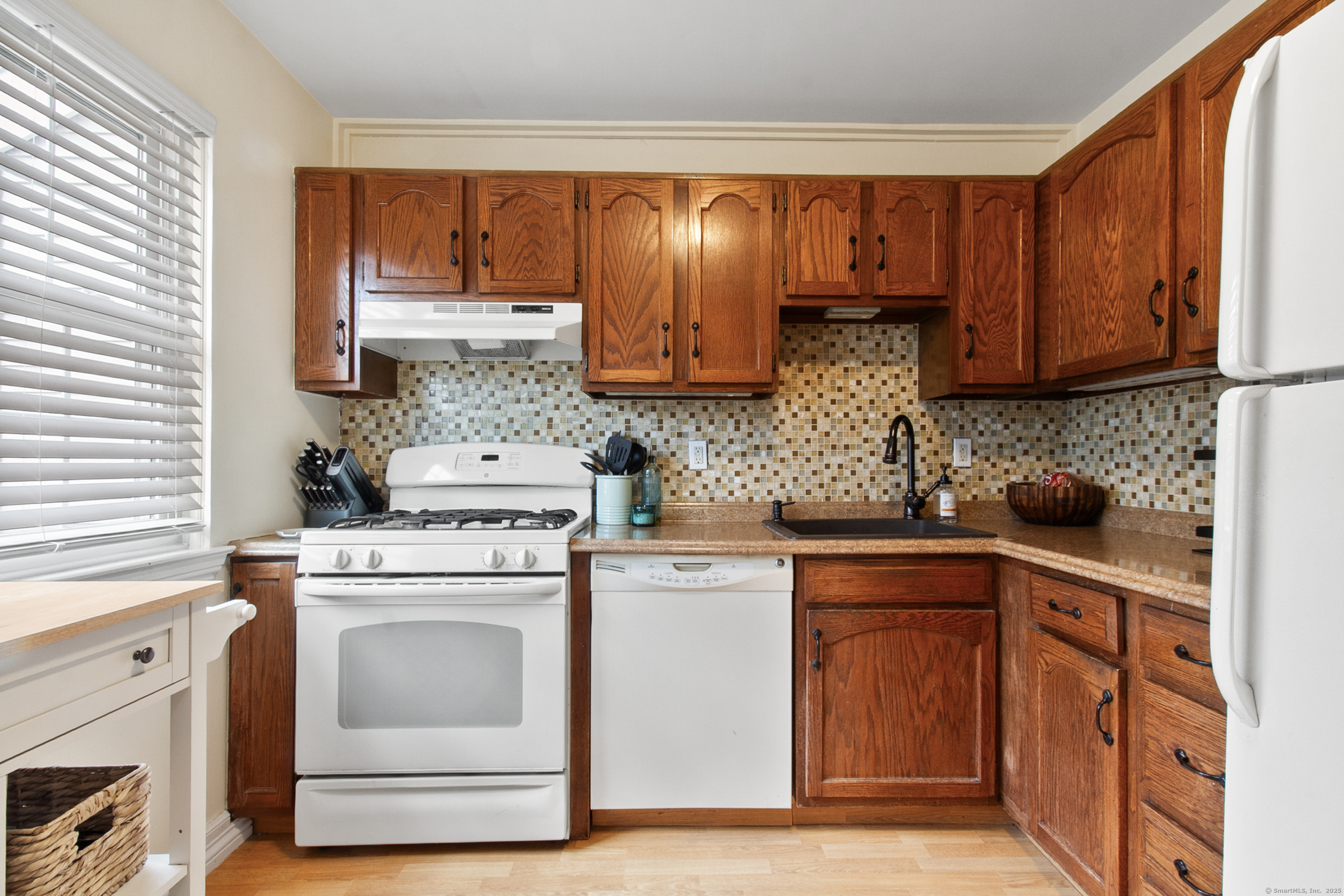 93 Park Avenue 1307