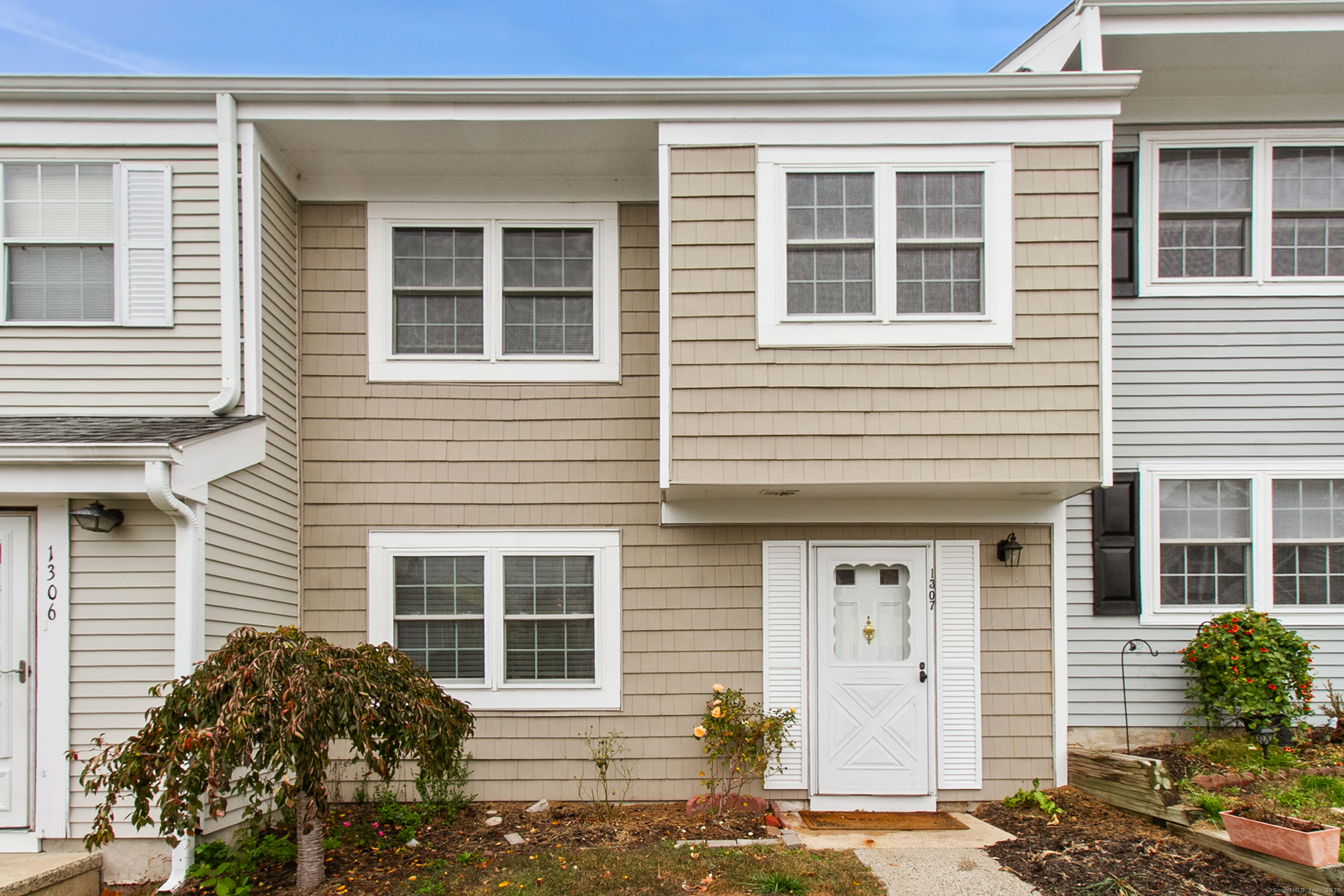 93 Park Avenue 1307