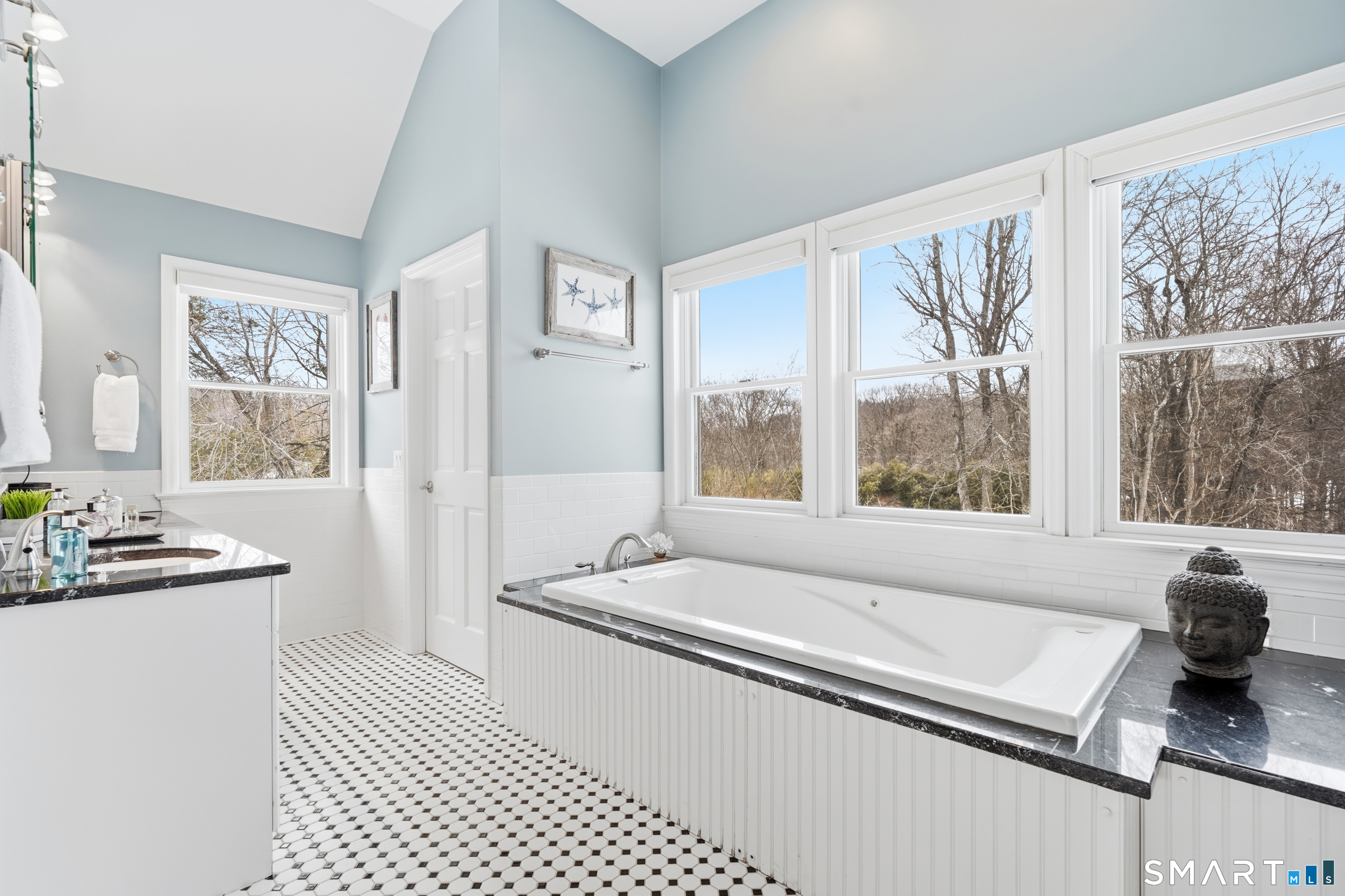 74 Black Rock Turnpike