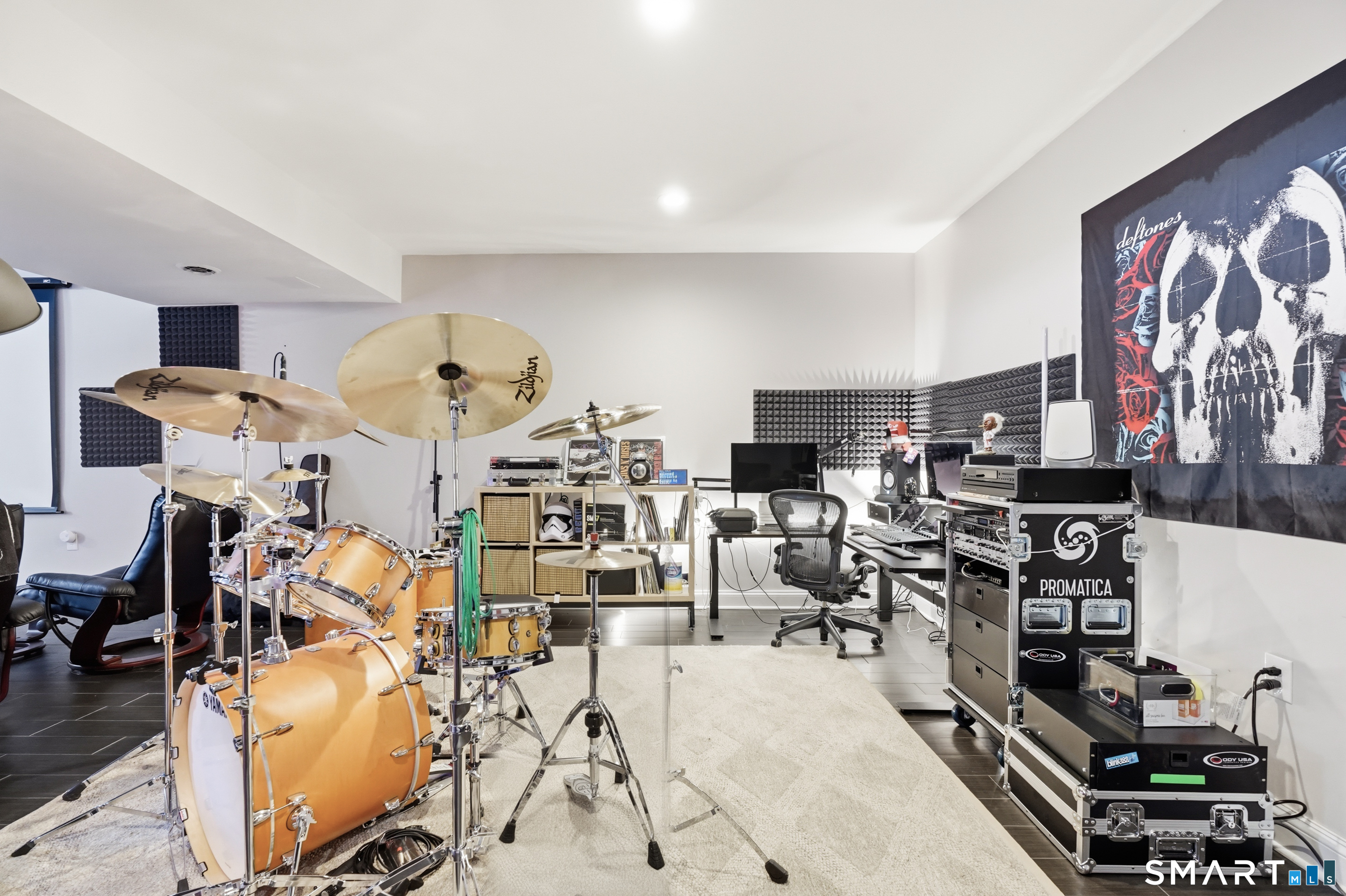 74 Black Rock Turnpike