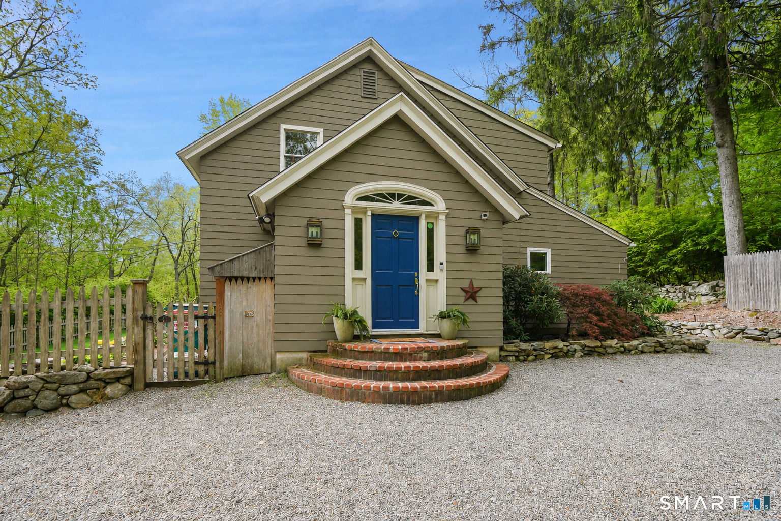 81 Pinetree Road